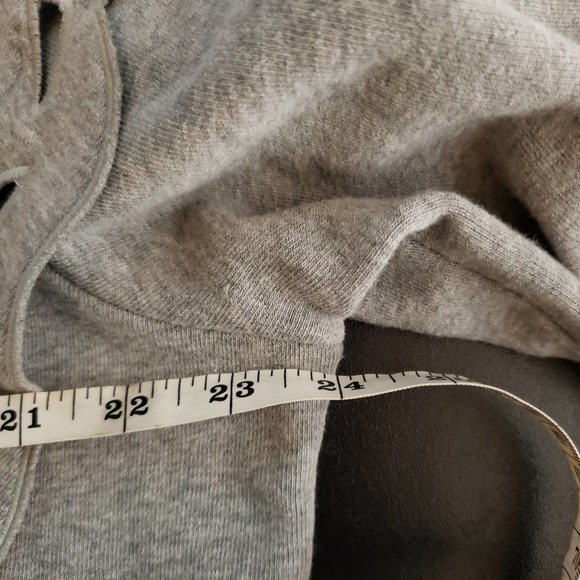 EXPRESS Gray Ruffle Long Sleeve Sweater M - Picture 7 of 8